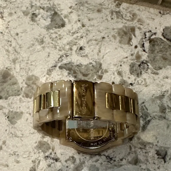 MICHAEL Michael Kors Gold Watch - Picture 3 of 3